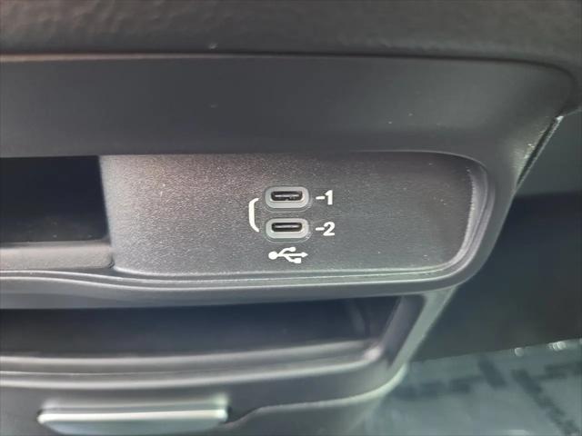2027 Chrysler Pacifica Select AWD