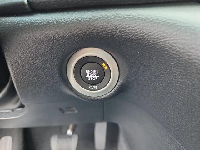 2027 Chrysler Pacifica Select AWD