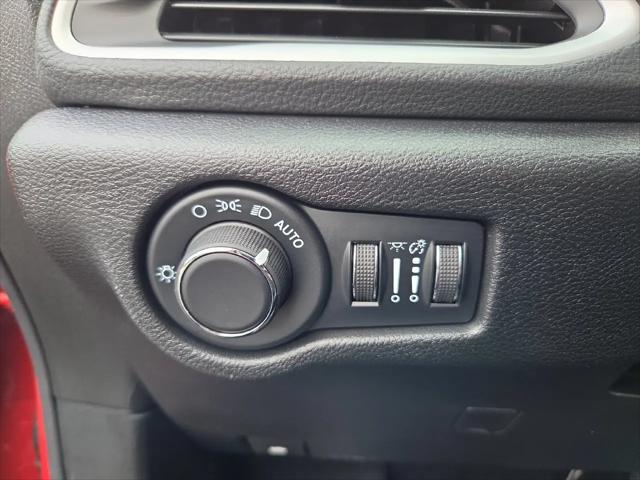 2027 Chrysler Pacifica Select AWD