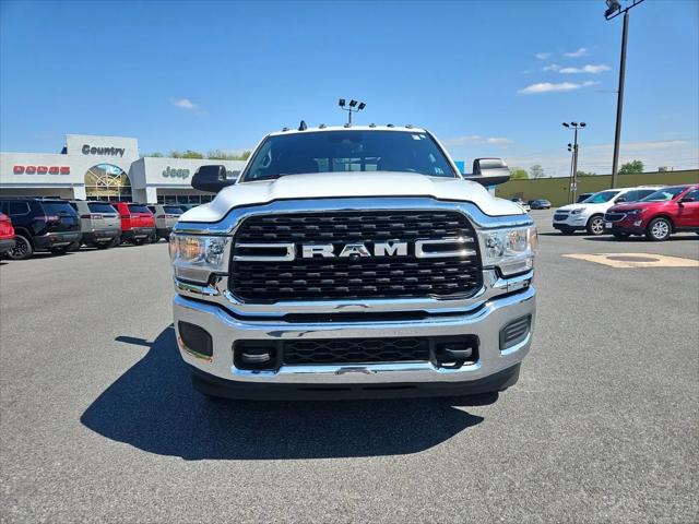 2022 Ram 3500 Tradesman Crew Cab 4x2 8' Box