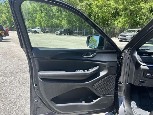 2025 Jeep Grand Cherokee L Laredo X 4x4