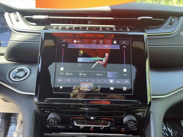 2025 Jeep Grand Cherokee L Laredo X 4x4