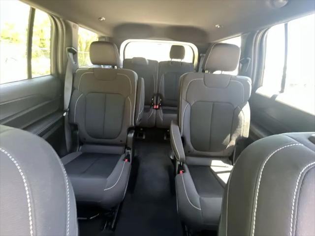 2025 Jeep Grand Cherokee L Laredo X 4x4