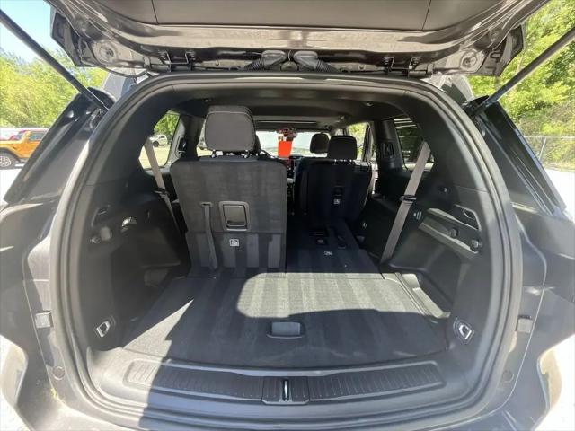 2025 Jeep Grand Cherokee L Laredo X 4x4