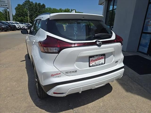 2024 Nissan Kicks SR Xtronic CVT
