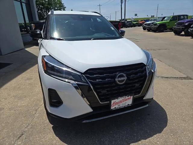 2024 Nissan Kicks SR Xtronic CVT