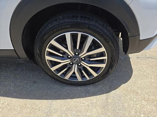 2024 Nissan Kicks SR Xtronic CVT