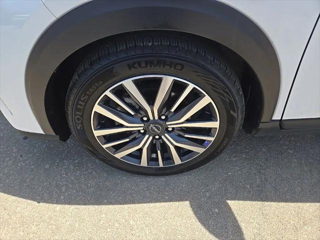 2024 Nissan Kicks SR Xtronic CVT