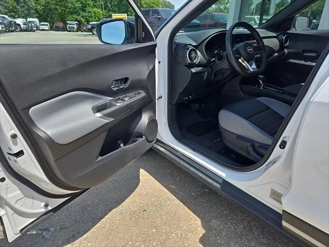 2024 Nissan Kicks SR Xtronic CVT