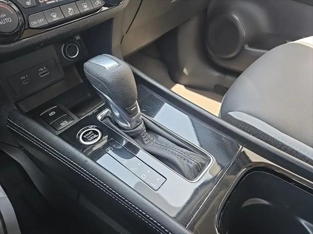 2024 Nissan Kicks SR Xtronic CVT