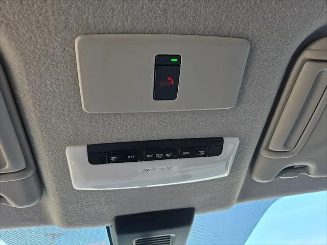 2024 Nissan Kicks SR Xtronic CVT