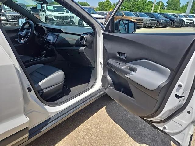 2024 Nissan Kicks SR Xtronic CVT