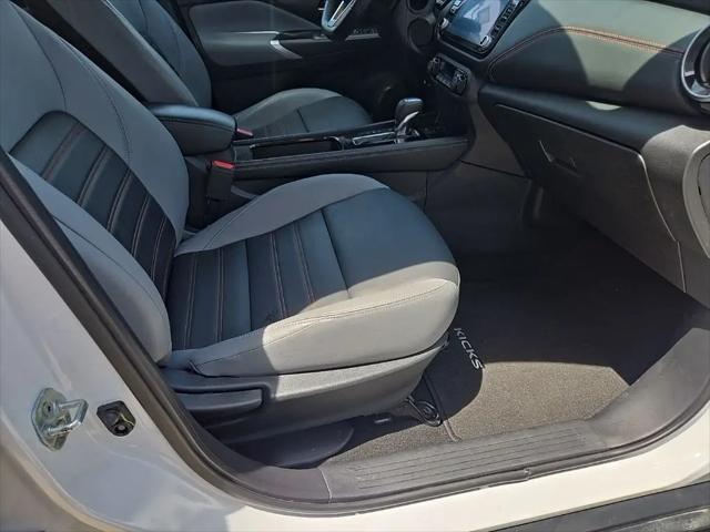 2024 Nissan Kicks SR Xtronic CVT