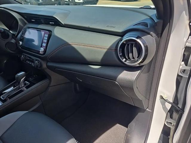 2024 Nissan Kicks SR Xtronic CVT