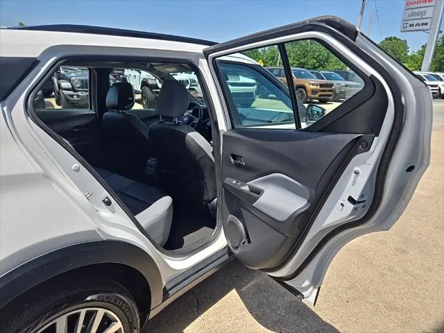 2024 Nissan Kicks SR Xtronic CVT