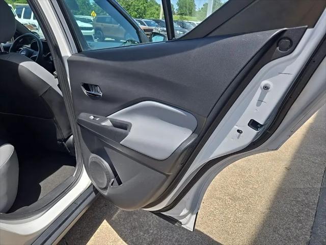 2024 Nissan Kicks SR Xtronic CVT
