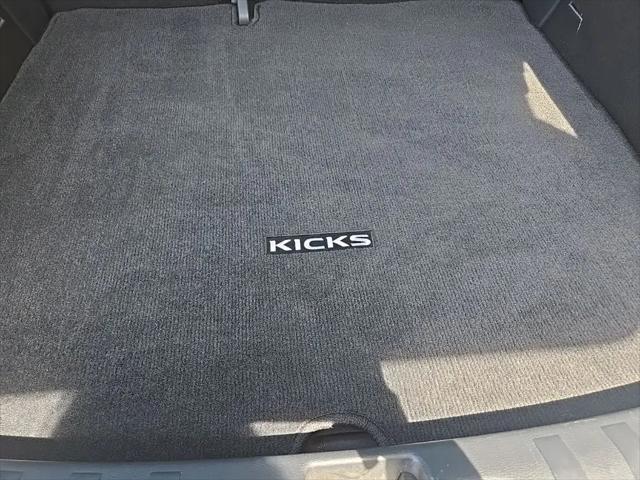 2024 Nissan Kicks SR Xtronic CVT