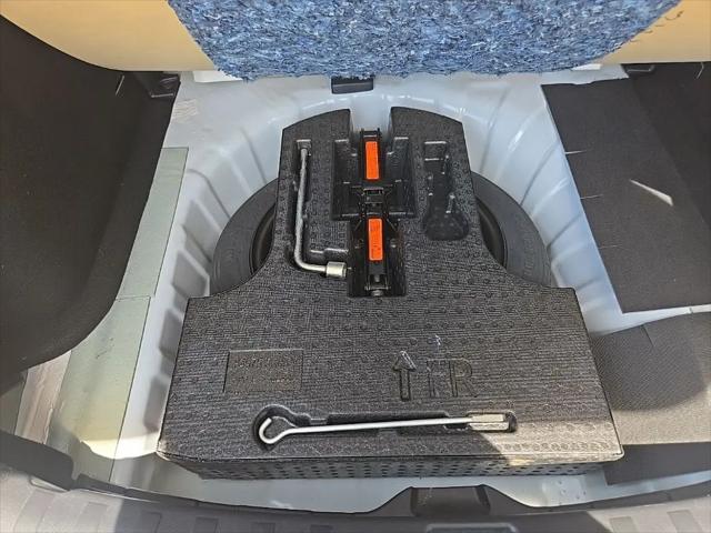 2024 Nissan Kicks SR Xtronic CVT