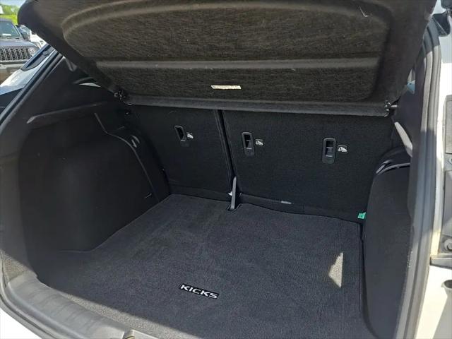 2024 Nissan Kicks SR Xtronic CVT