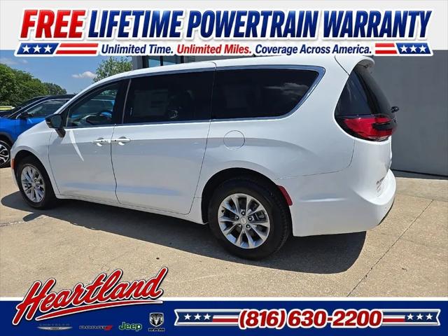 2027 Chrysler Pacifica Select