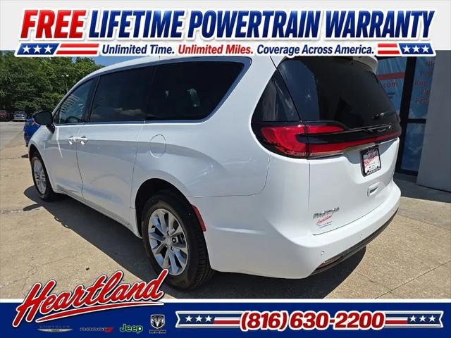 2027 Chrysler Pacifica Select