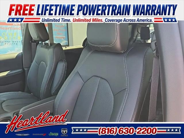 2027 Chrysler Pacifica Select