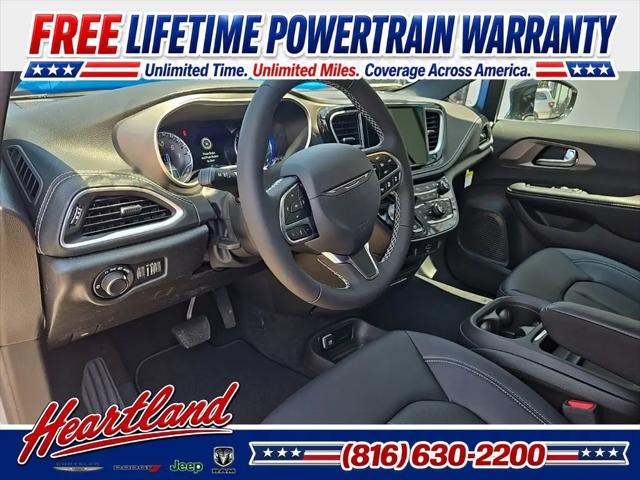 2027 Chrysler Pacifica Select