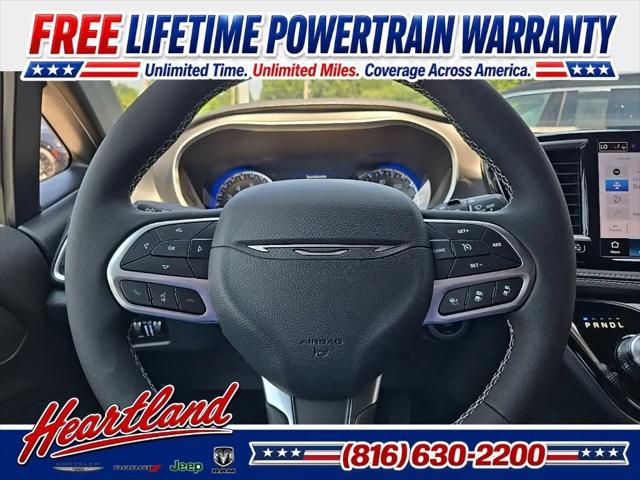 2027 Chrysler Pacifica Select