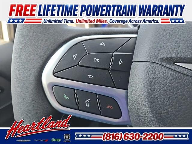 2027 Chrysler Pacifica Select
