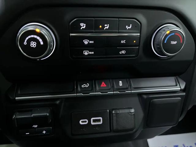 2022 Chevrolet Silverado 2500HD 4WD Crew Cab Standard Bed Custom