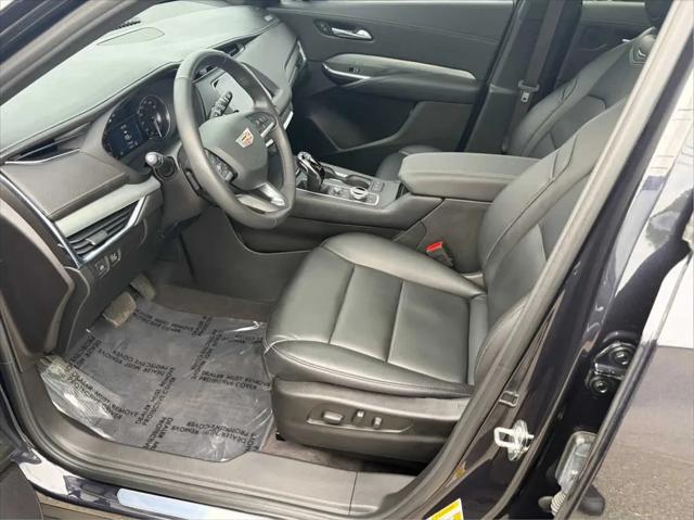 2023 Cadillac XT4 AWD Premium Luxury