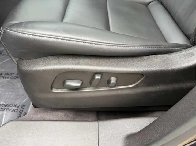 2023 Cadillac XT4 AWD Premium Luxury