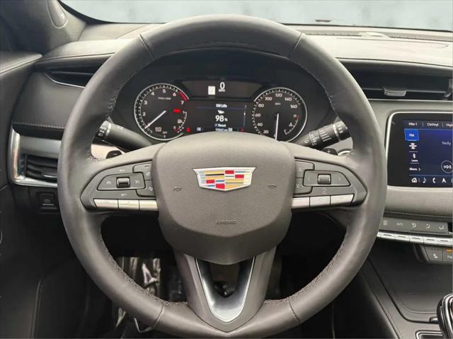 2023 Cadillac XT4 AWD Premium Luxury