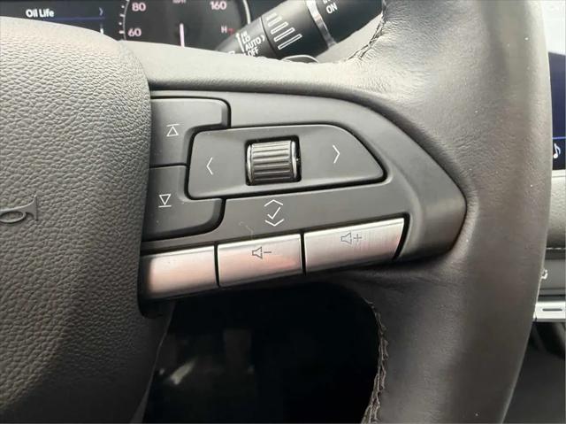 2023 Cadillac XT4 AWD Premium Luxury
