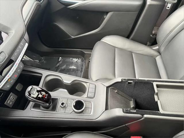 2023 Cadillac XT4 AWD Premium Luxury