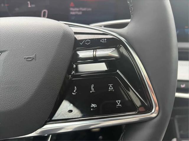 2025 Cadillac iQ Luxury 1 AWD