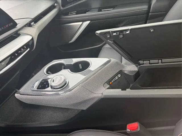 2025 Cadillac iQ Luxury 1 AWD