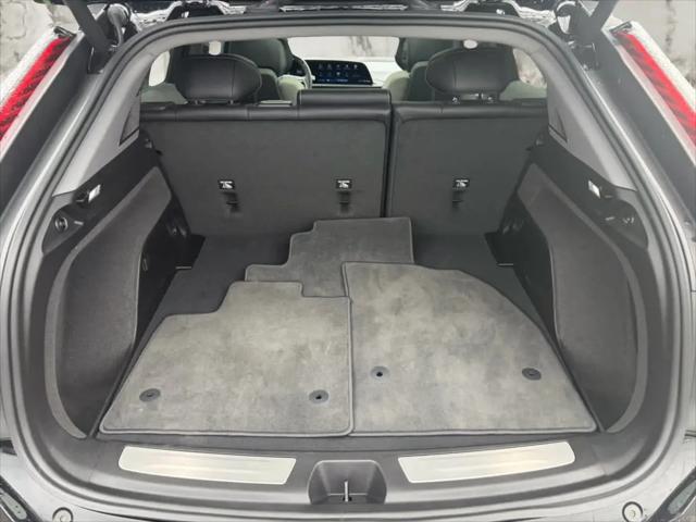2025 Cadillac iQ Luxury 1 AWD