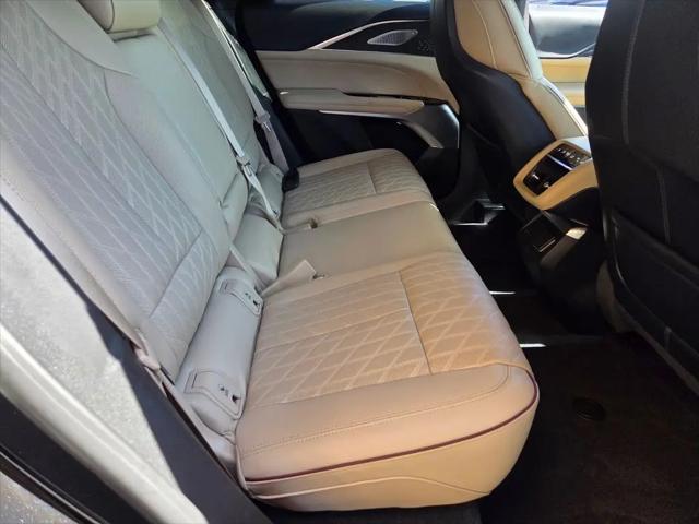 2024 Cadillac iQ Sport w/1SK
