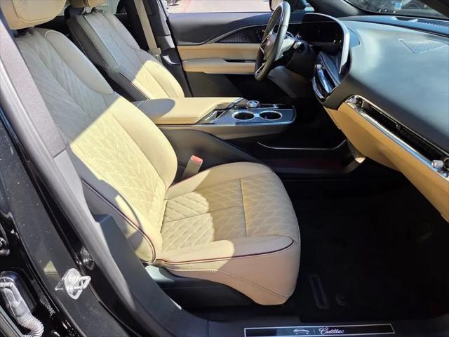 2024 Cadillac iQ Sport w/1SK