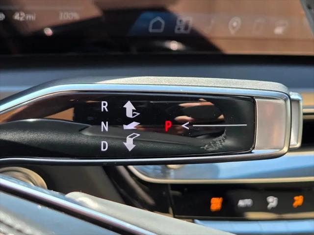 2024 Cadillac iQ Sport w/1SK