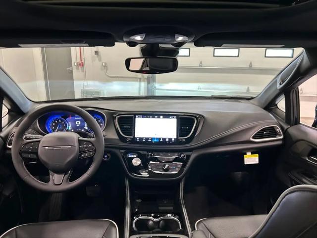 2027 Chrysler Pacifica Limited
