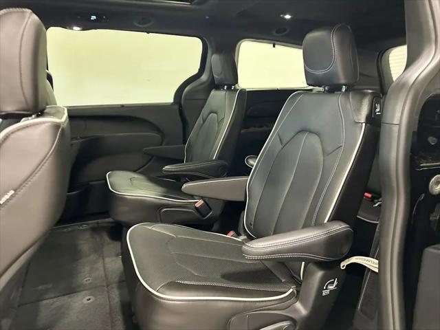 2027 Chrysler Pacifica Limited
