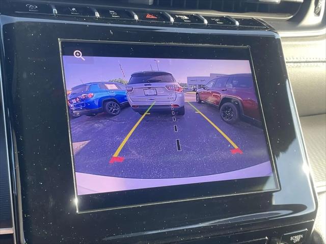 2026 Jeep Grand Cherokee L Laredo 4x2