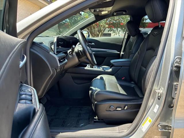 2024 Cadillac XT4 AWD Premium Luxury
