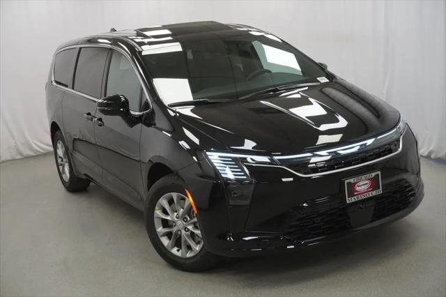 2027 Chrysler Pacifica Select AWD