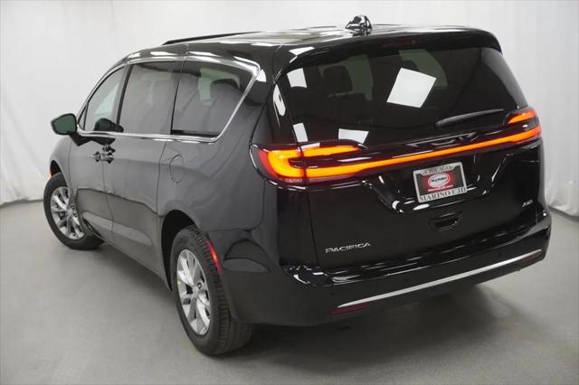 2027 Chrysler Pacifica Select AWD