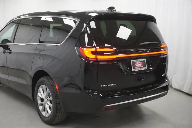 2027 Chrysler Pacifica Select AWD