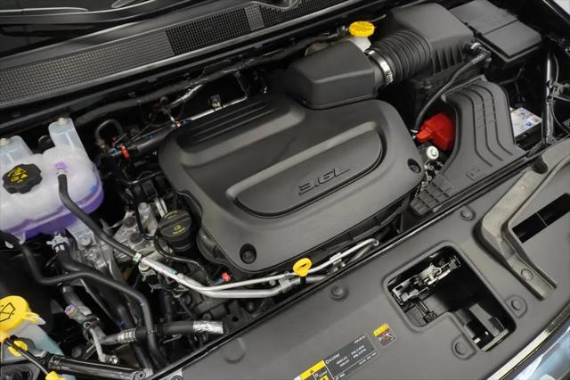 2027 Chrysler Pacifica Select AWD