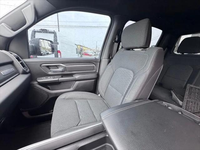 2025 Ram 1500 Big Horn Crew Cab 4x4 5'7" Box